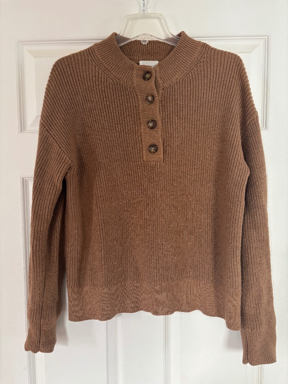 Caslon Henley Sweater sz M